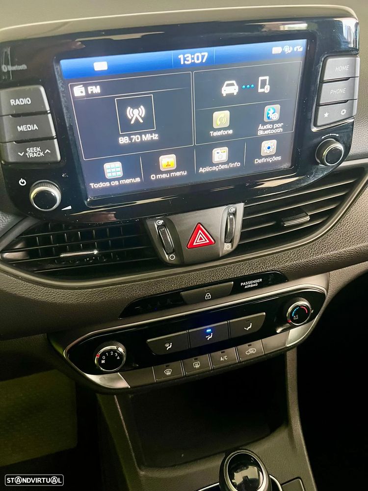 Hyundai i30 CW - 14