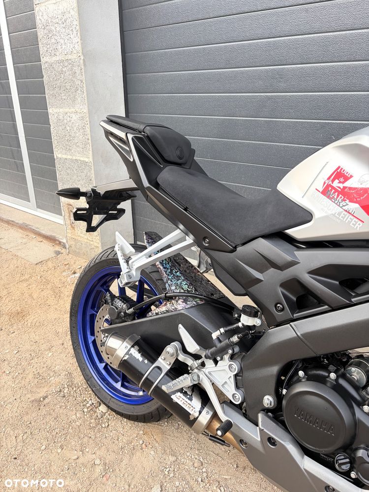 Yamaha YZF - 2