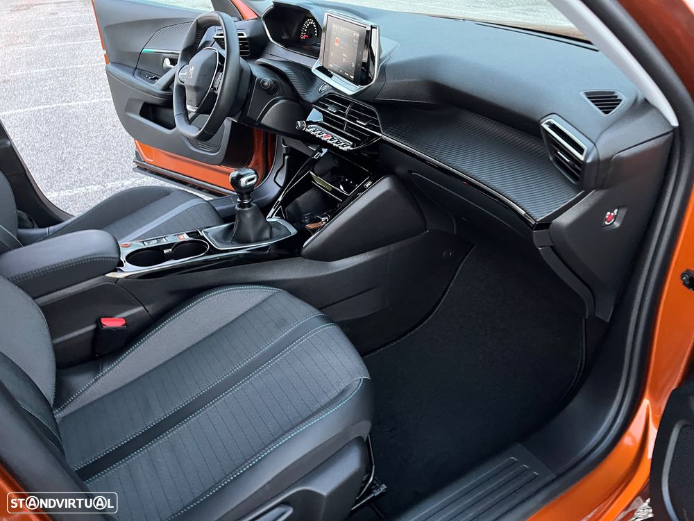 Peugeot 2008 PureTech 130 Allure - 27