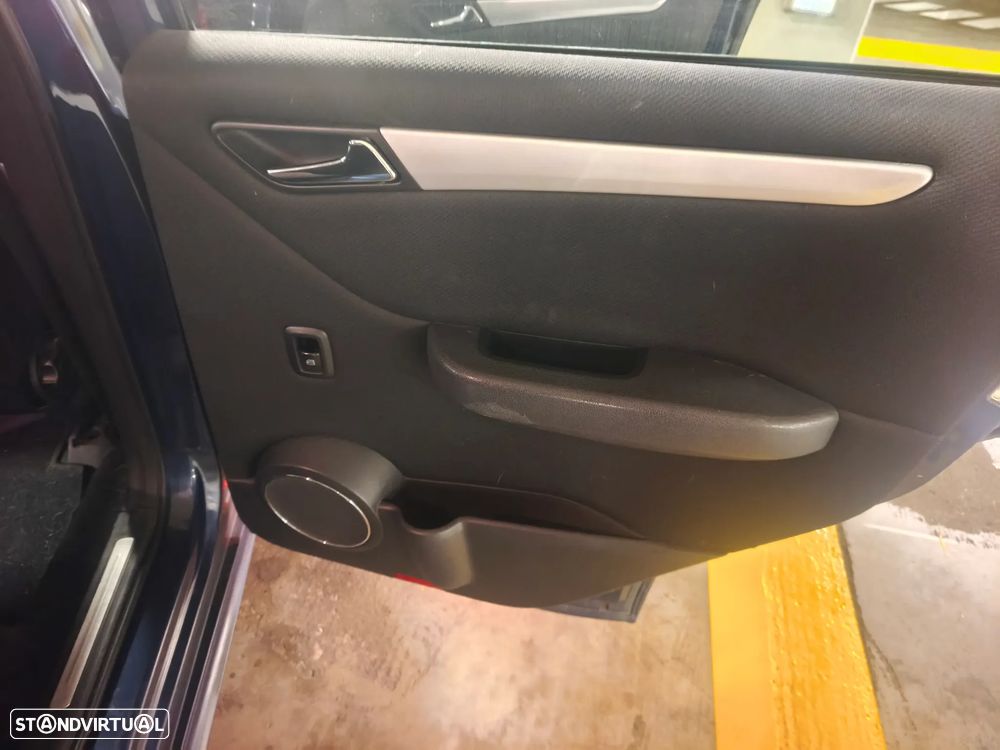 Mercedes-Benz A 180 - 13
