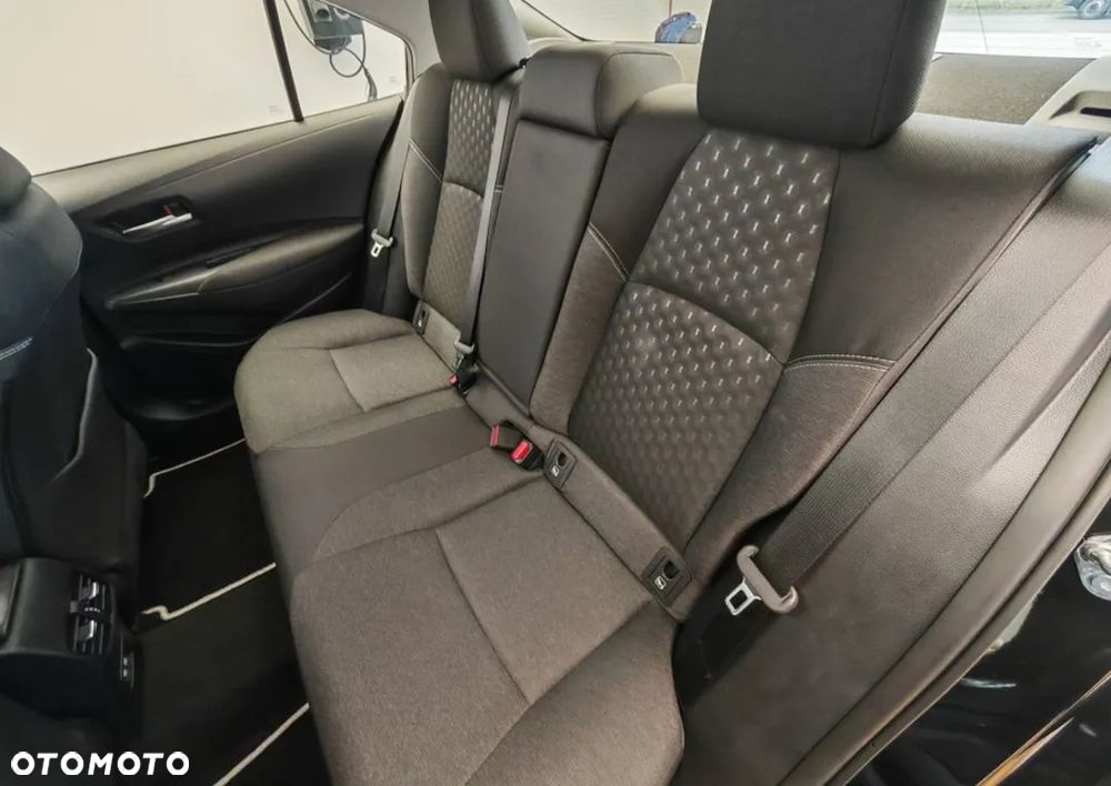 Toyota Corolla 1.8 Hybrid Comfort - 14