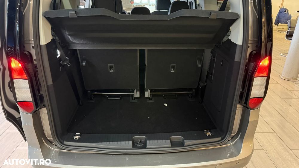 Ford Tourneo Connect 1.5L LWB PHEV Titanium - 17