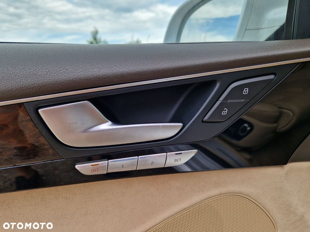 Audi A8 - 9
