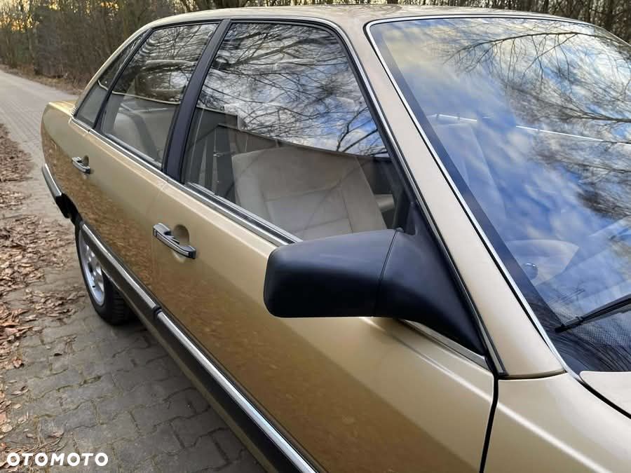 Audi 100 - 4