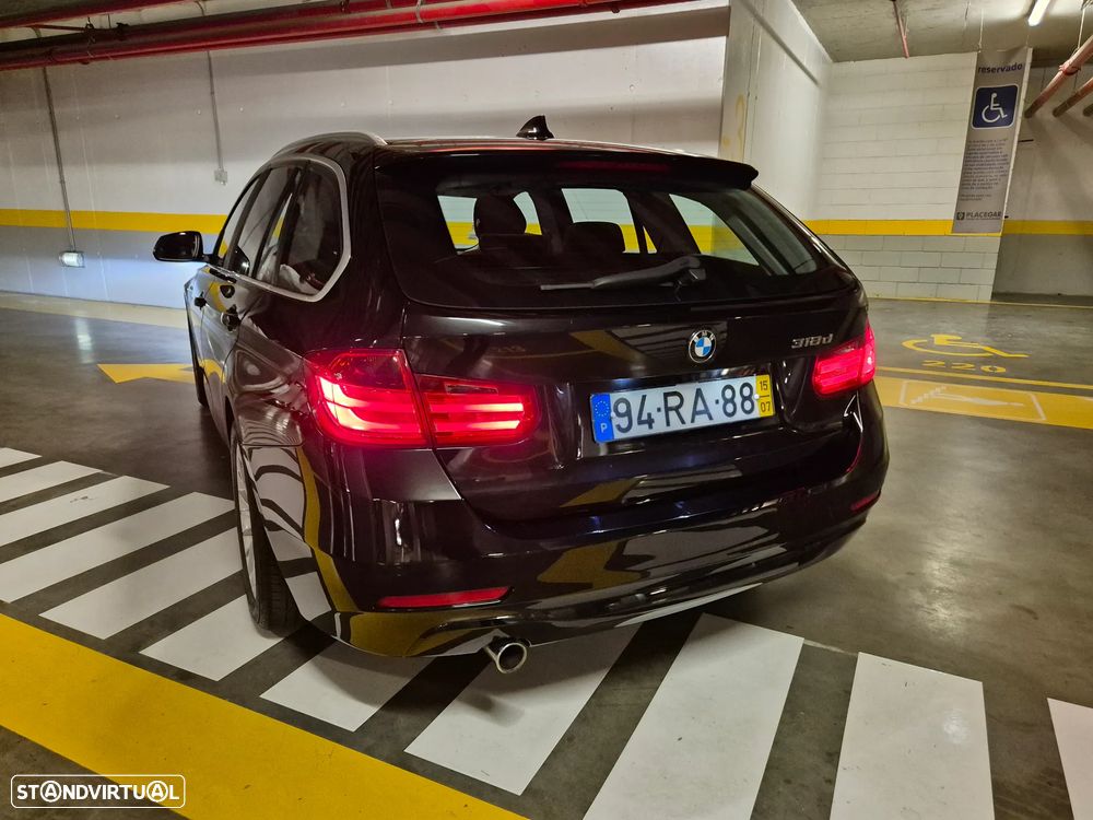 BMW 318 d Touring Auto Line Sport - 18
