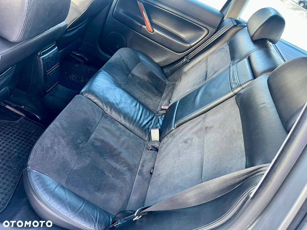 Volkswagen Passat - 14