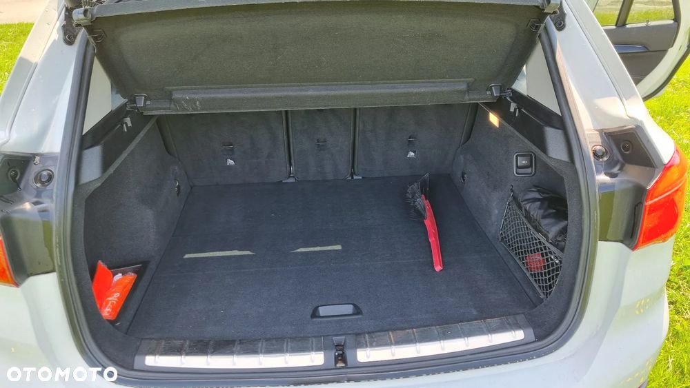 BMW X1 sDrive20i Sport Line - 24