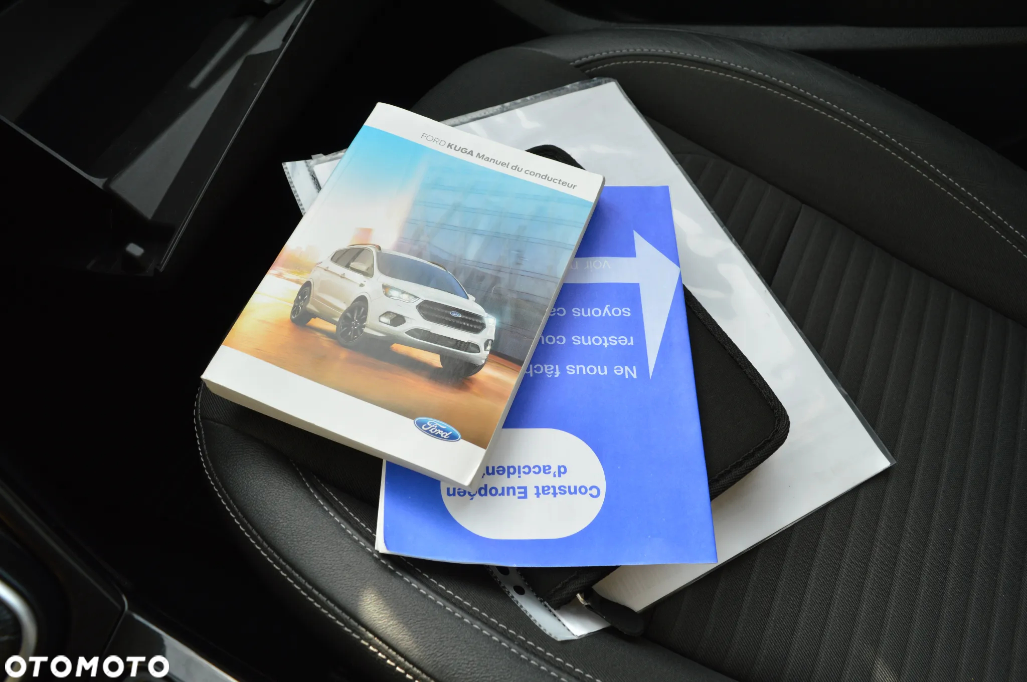 Ford Kuga 1.5 EcoBoost 2x4 Titanium - 24