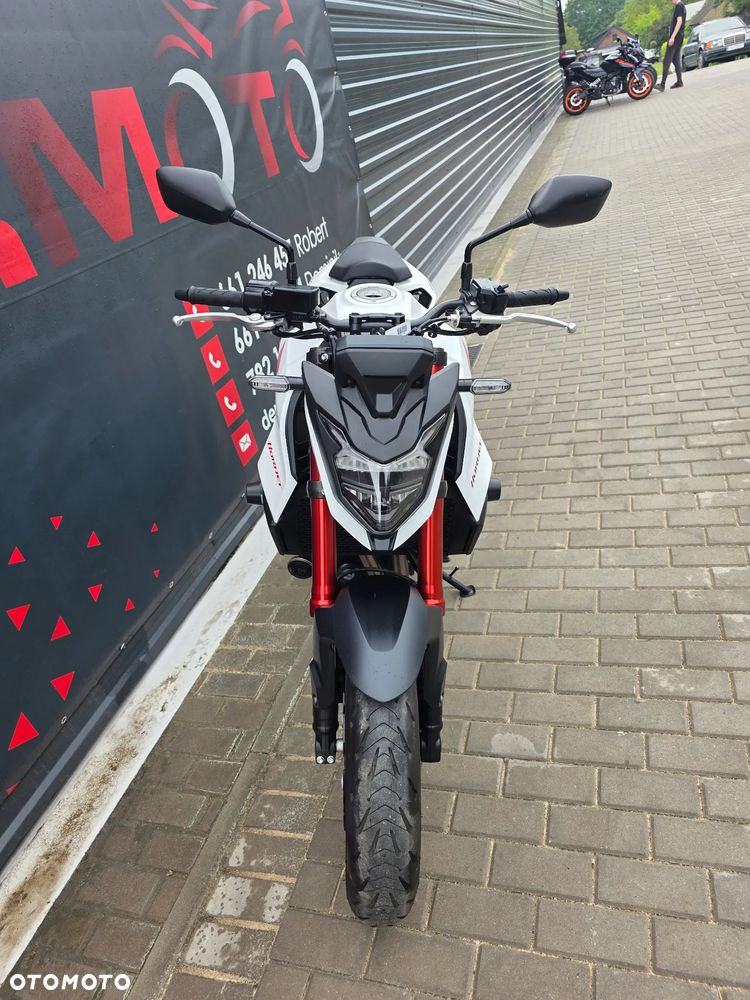 Honda Hornet - 30