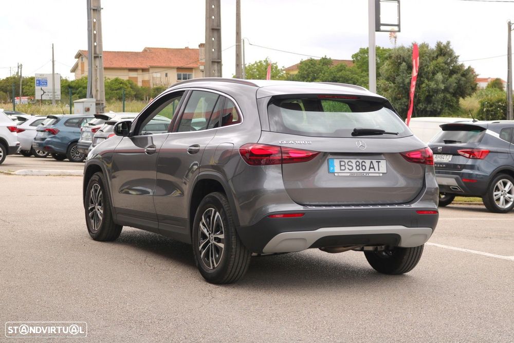 Mercedes-Benz GLA 180 d 8G-DCT - 8