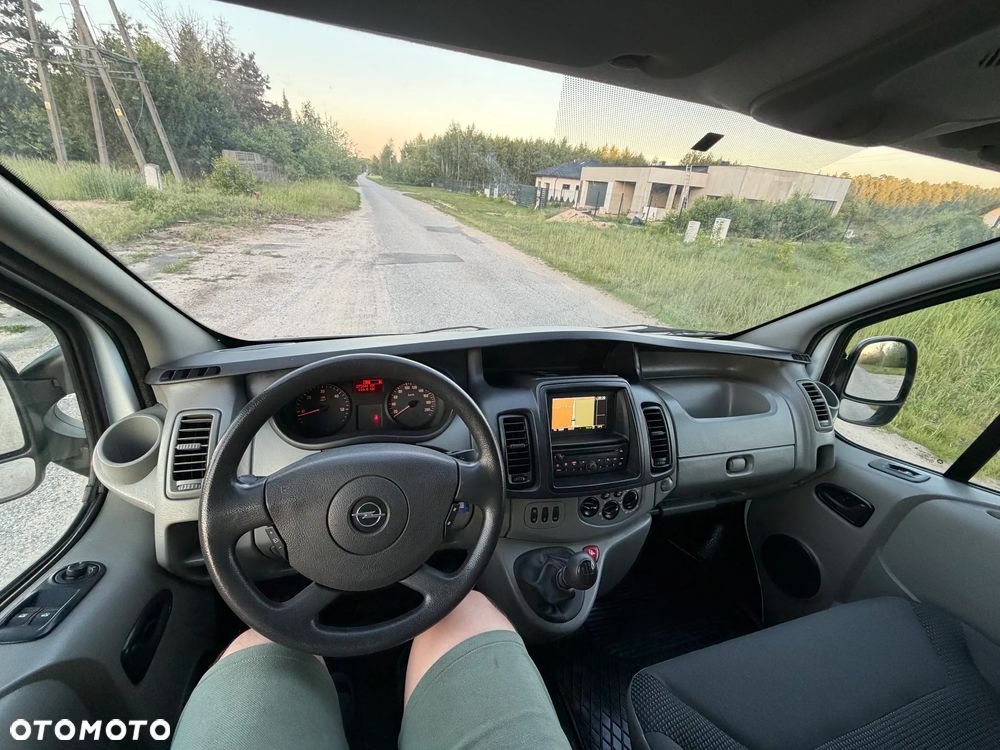 Opel VIVARO*100%oryginał*klima*pełbny blaszak*DUŻO ZDJĘĆ - 3