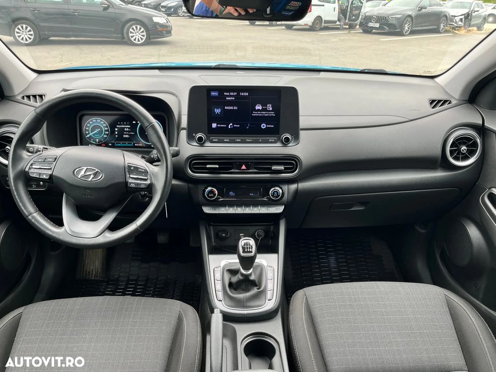 Hyundai KONA - 11