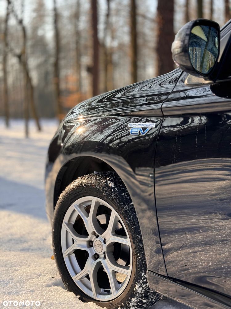 Mitsubishi Outlander Intense + - 16