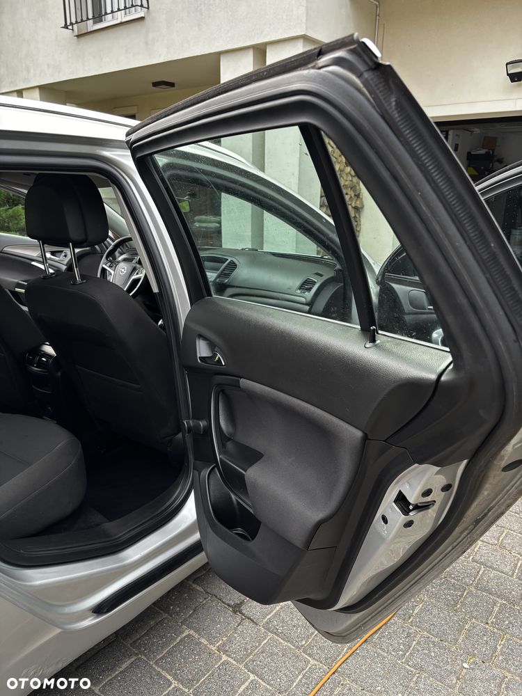 Opel Insignia 1.8 - 11