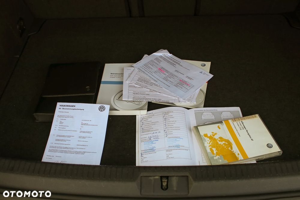 Volkswagen Golf 2.0 BlueTDI Highline - 39