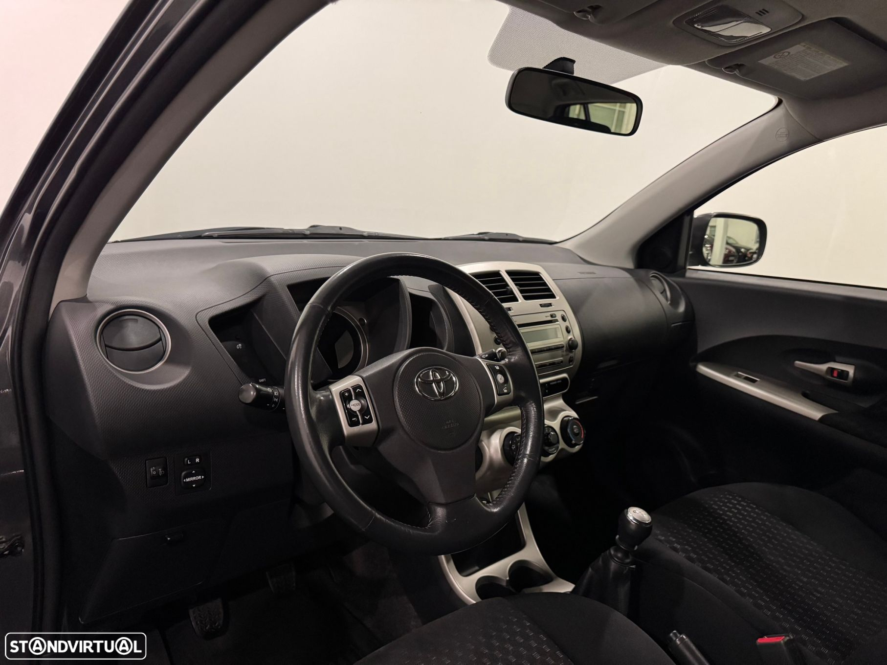 Toyota Urban Cruiser 1.33 VVT-i Sol - 6