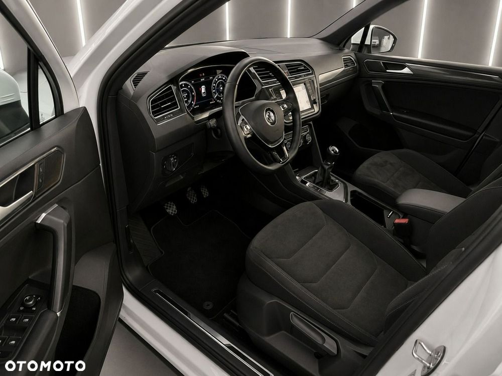 Volkswagen Tiguan - 13