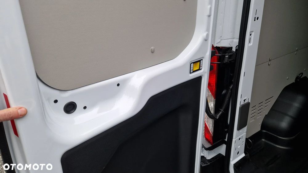 Ford TRANSIT 350 L4H3 - 19