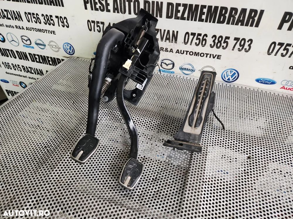 Pod Pedalier Pedala Frana Acceleratie Ambreiaj Bmw Seria 1 F40 F41 Volan Stanga Cod   Dezmembrez Bm - 1