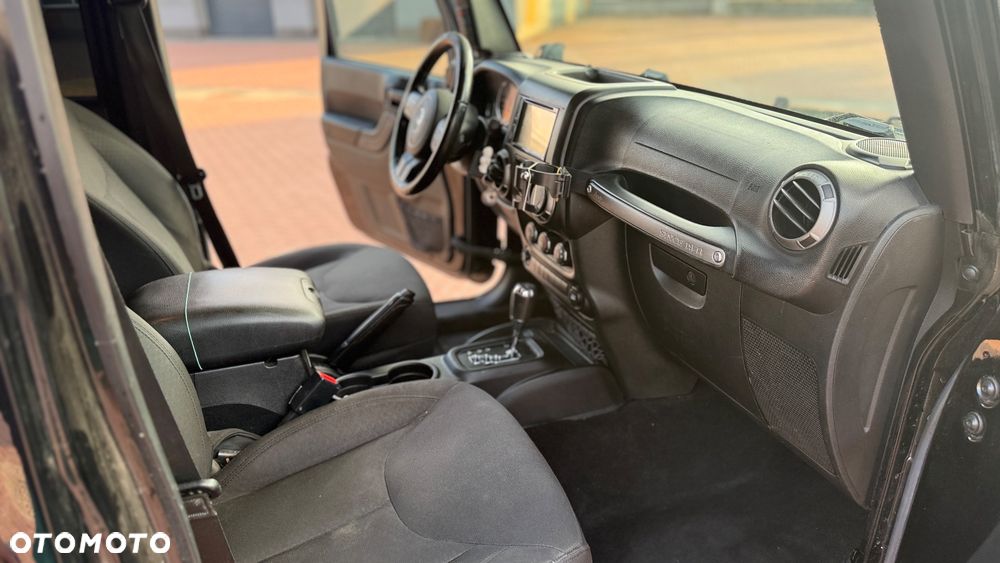 Jeep Wrangler 3.6 Unlim X - 14