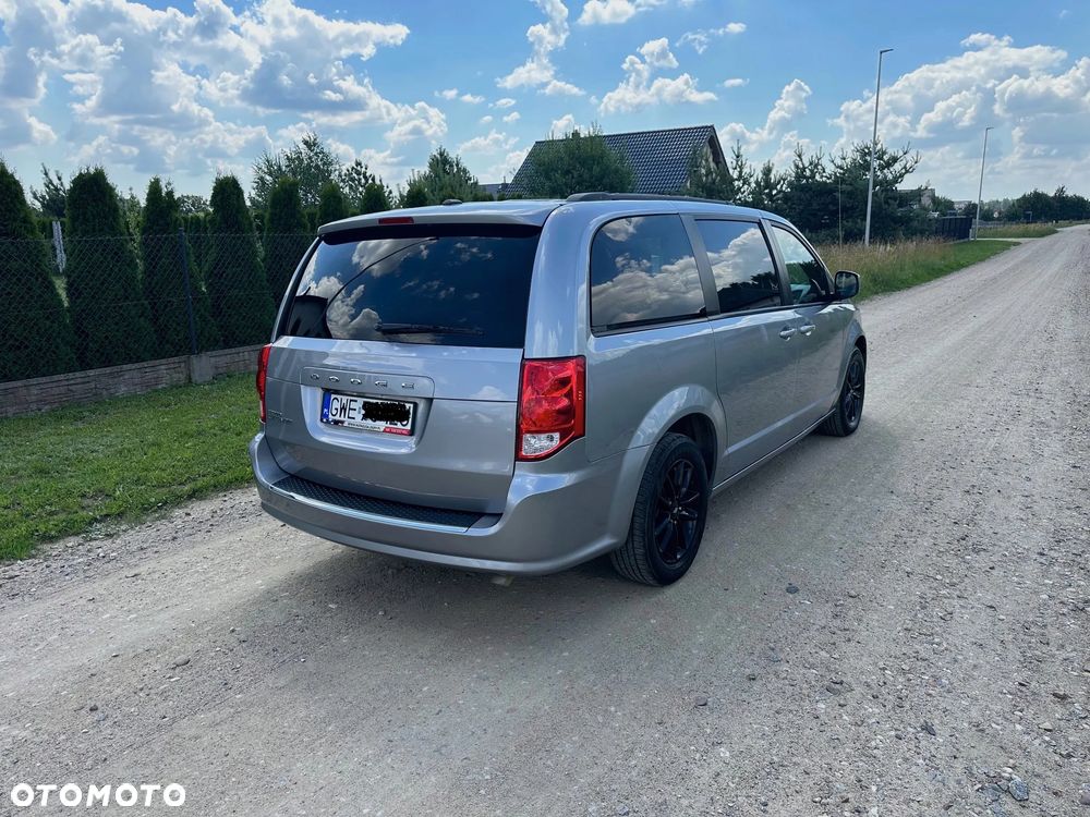 Dodge Grand Caravan 3.6 R/T - 2