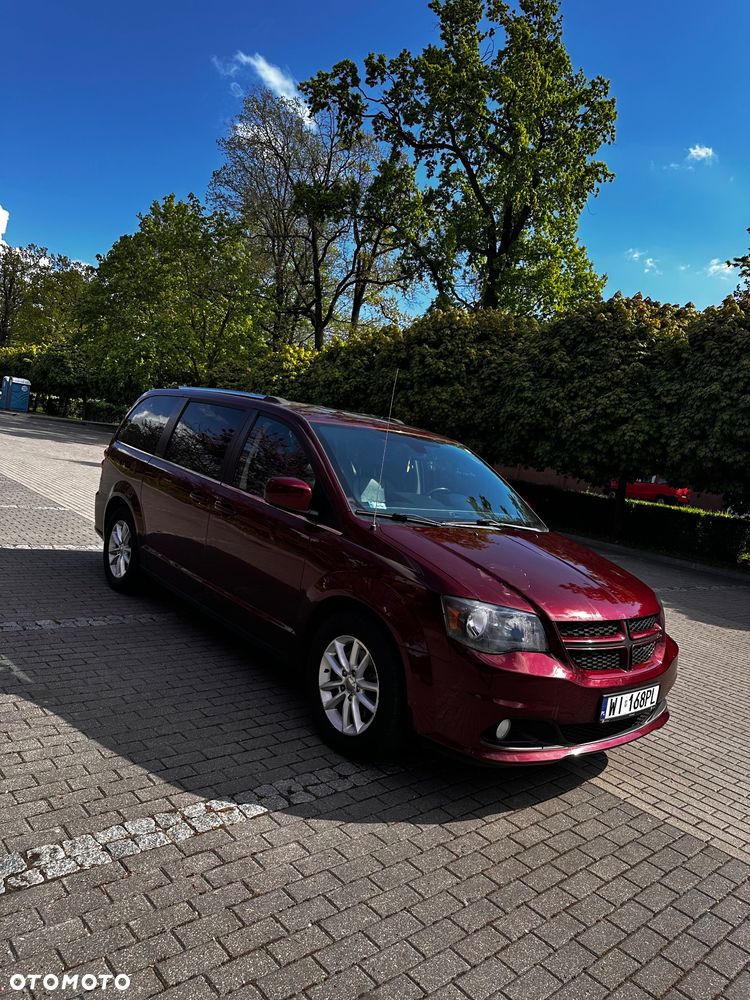 Dodge Grand Caravan 3.6 R/T - 11
