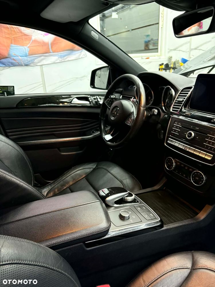 Mercedes-Benz GLE - 13