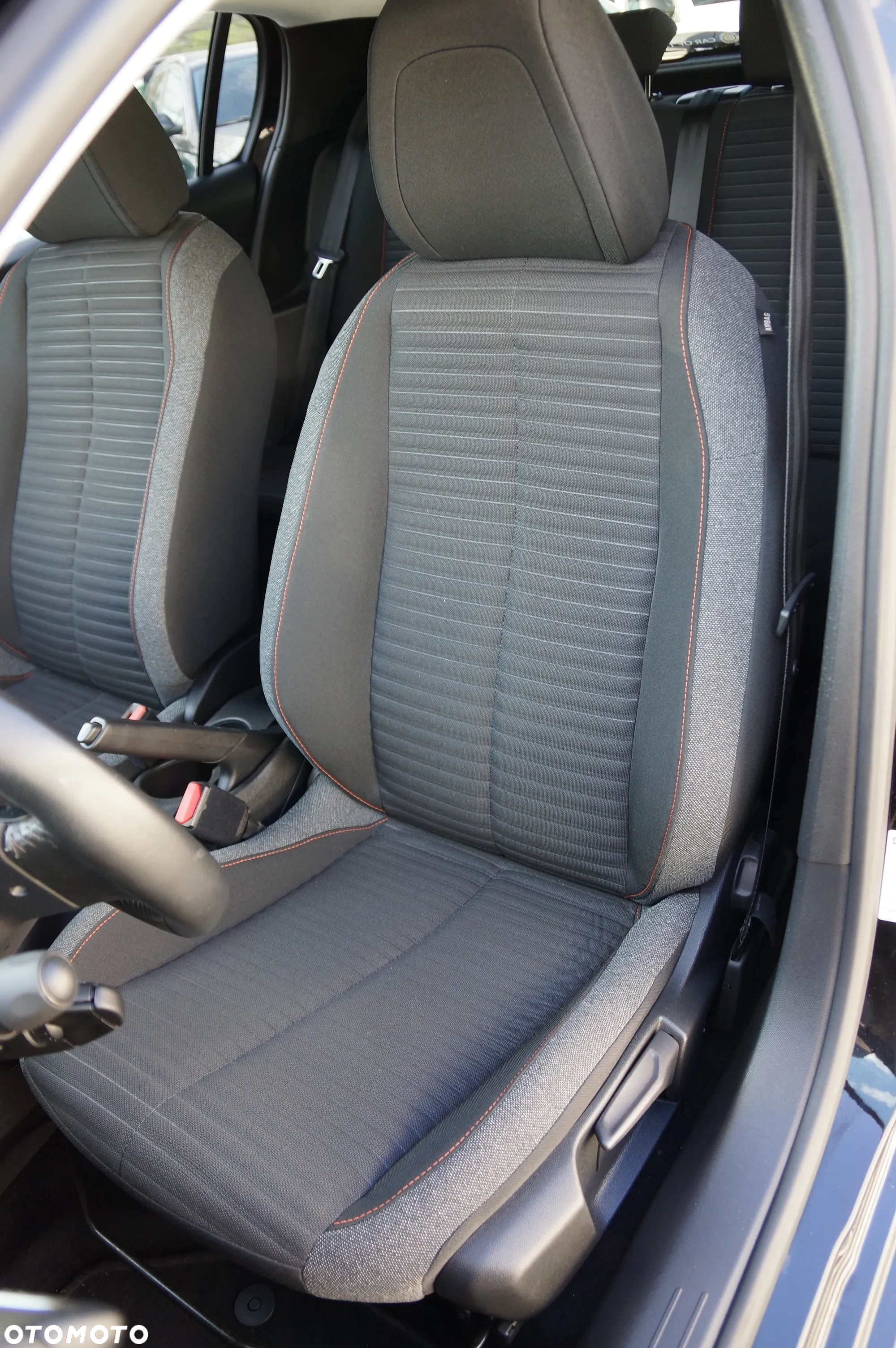 Peugeot 208 PureTech 100 Active - 22