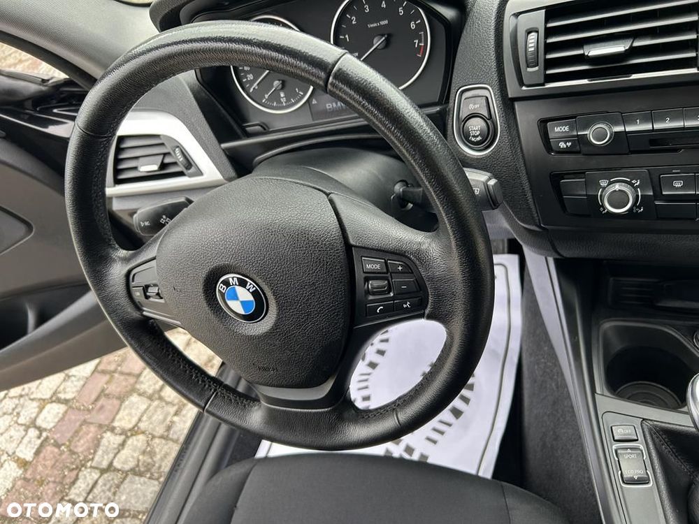 BMW Seria 1 116i - 39