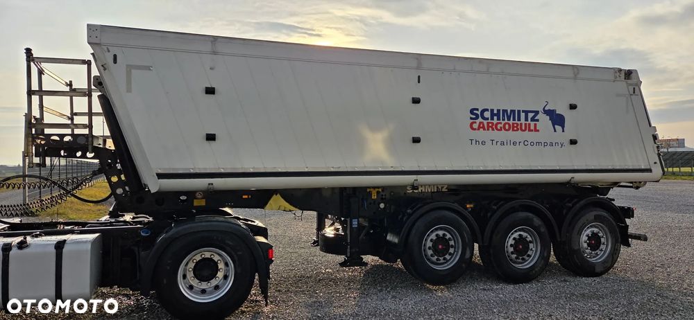 Schmitz Cargobull - 3