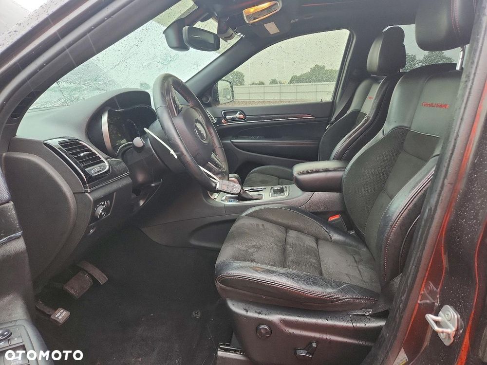 Jeep Grand Cherokee - 8