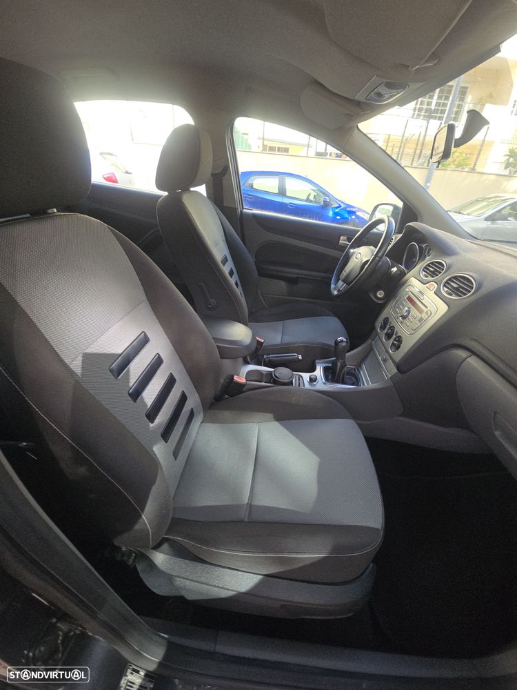 Ford Focus 1.6 TDCi Sport - 22