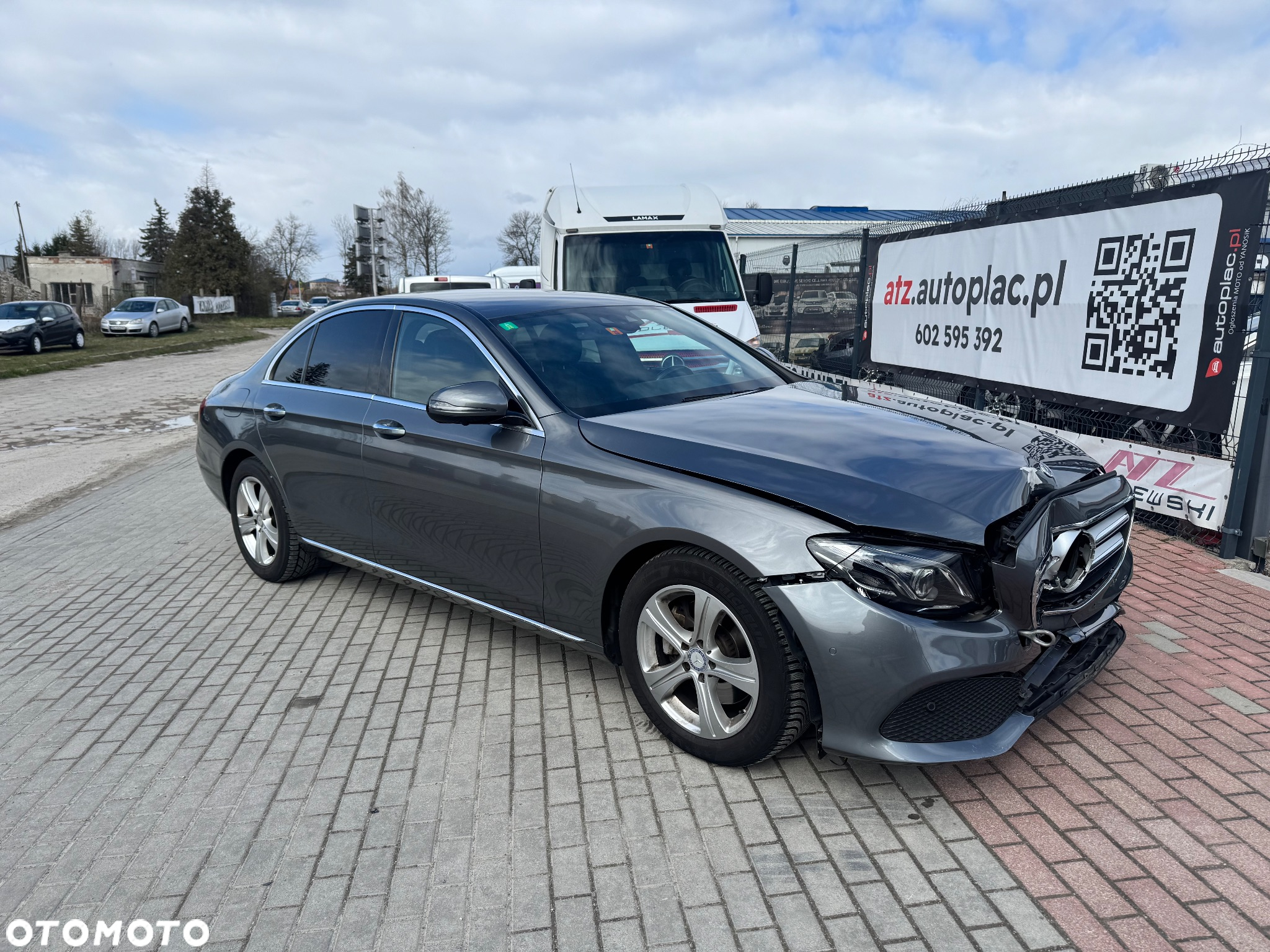 Mercedes-Benz Klasa E 200 4Matic 9G-TRONIC Avantgarde - 2