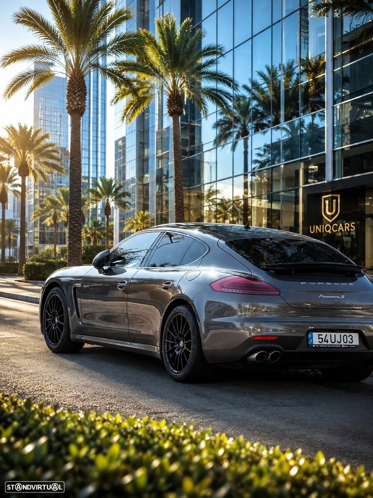 Porsche Panamera S Hybrid - 1