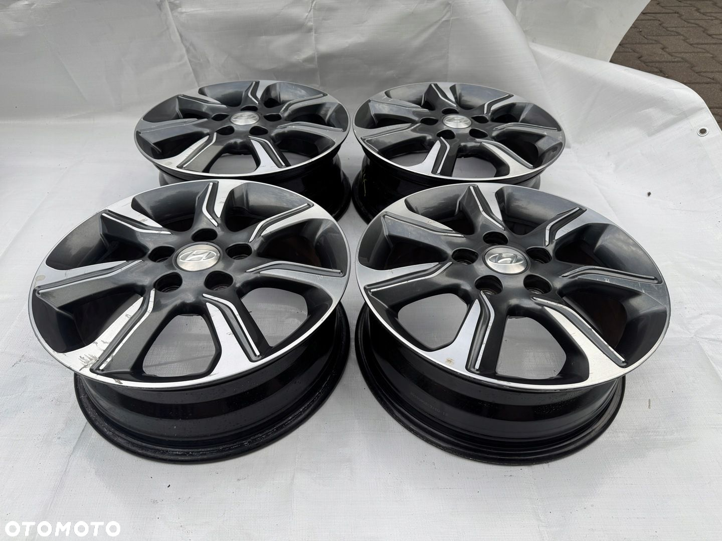 Felgi Hyundai 5x114,3 6J 16" ET51 575 - 2