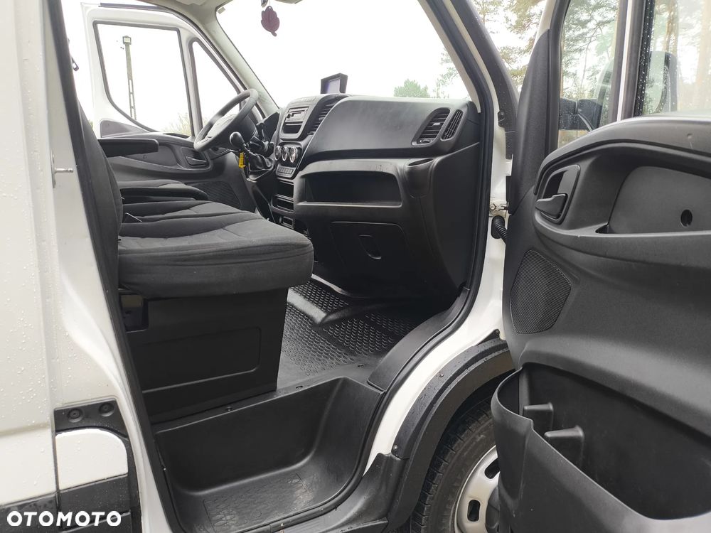 Iveco Daily - 25