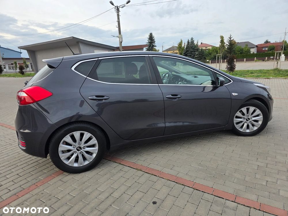 Kia Ceed - 22