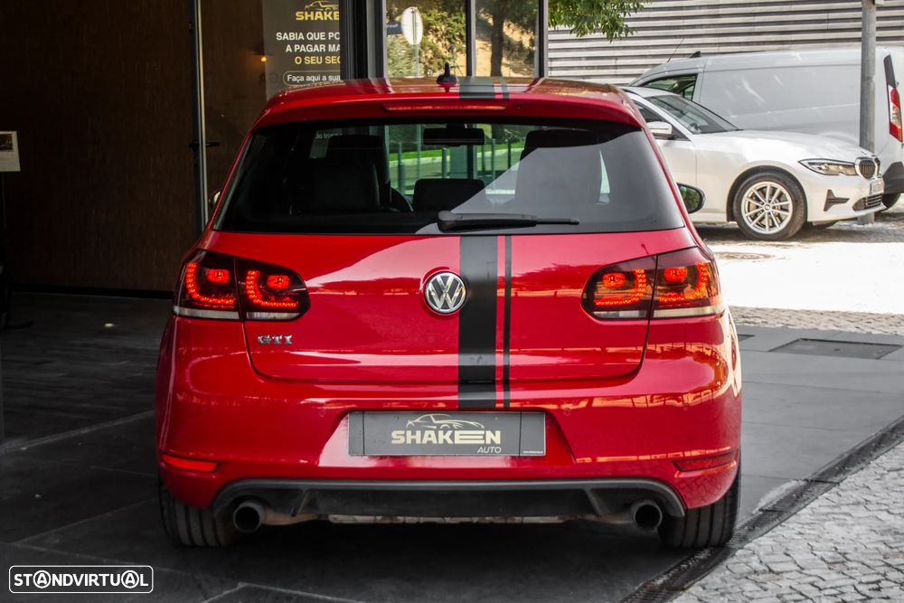 VW Golf 2.0 GTI DSG adidas - 9