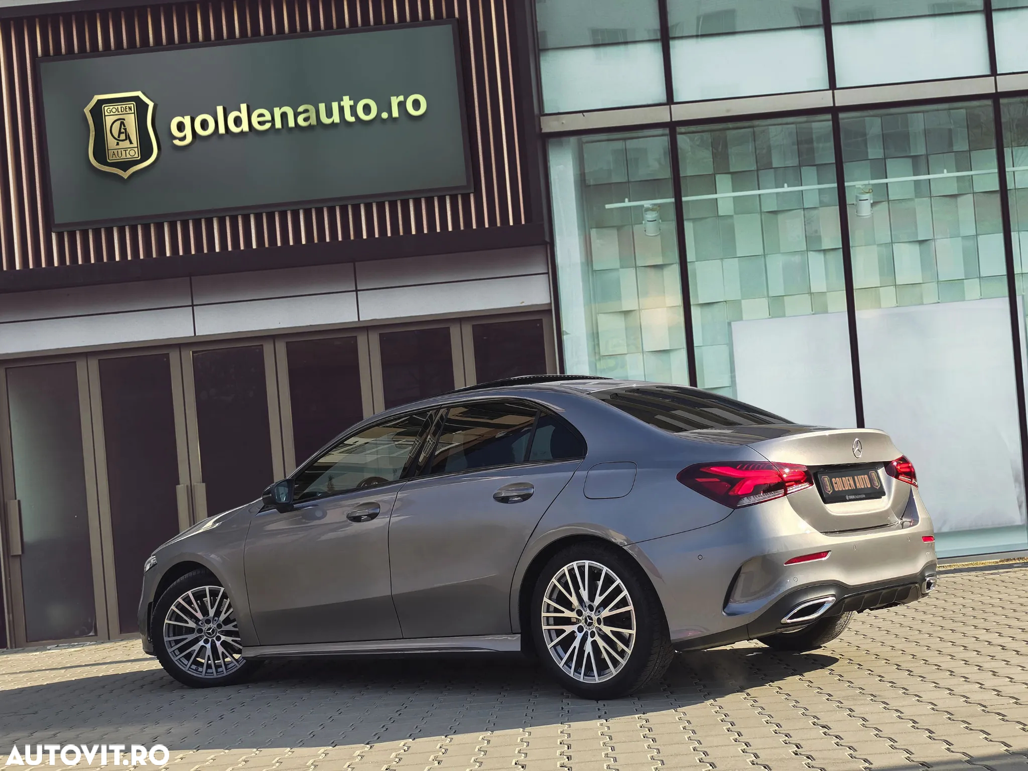Mercedes-Benz A 250 4Matic 7G-DCT AMG Line - 6