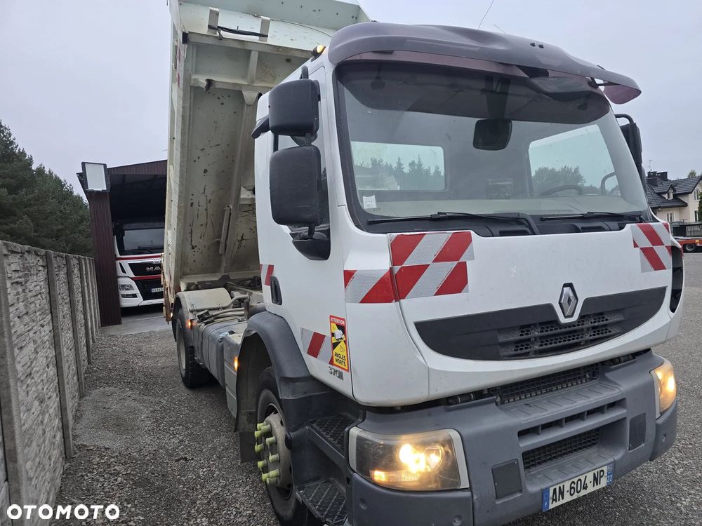 Renault Premium