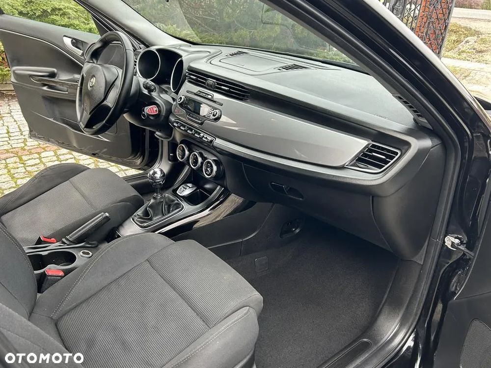 Alfa Romeo Giulietta - 12