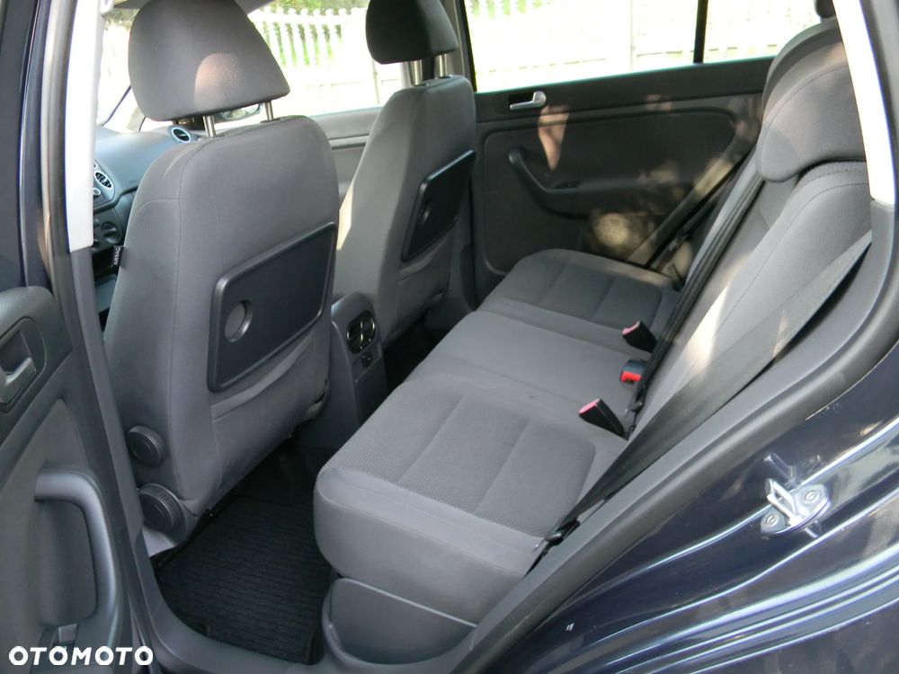 Volkswagen Golf 1.6 TDI BlueMotion Technology Comfortline - 19