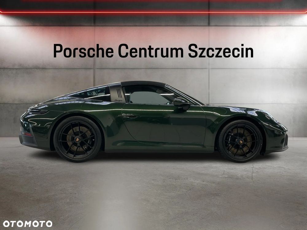 Porsche 911 Carrera T-Hybrid 4 GTS - 6