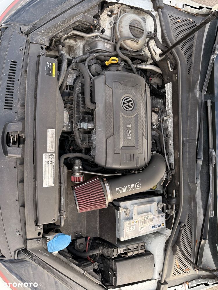Volkswagen Golf - 10