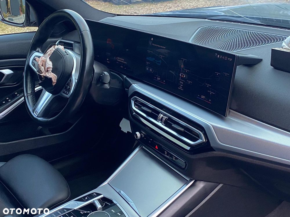 BMW Seria 3 330d xDrive mHEV M Sport - 14