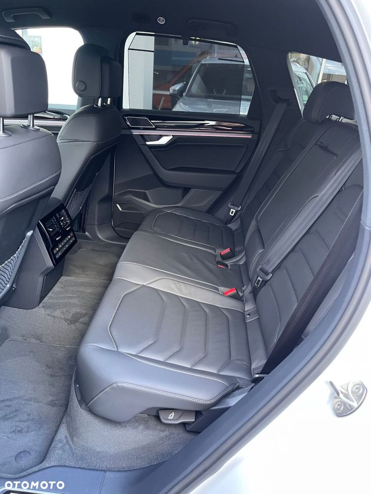 Volkswagen Touareg 3.0 V6 TDI 4Motion R-Line - 15