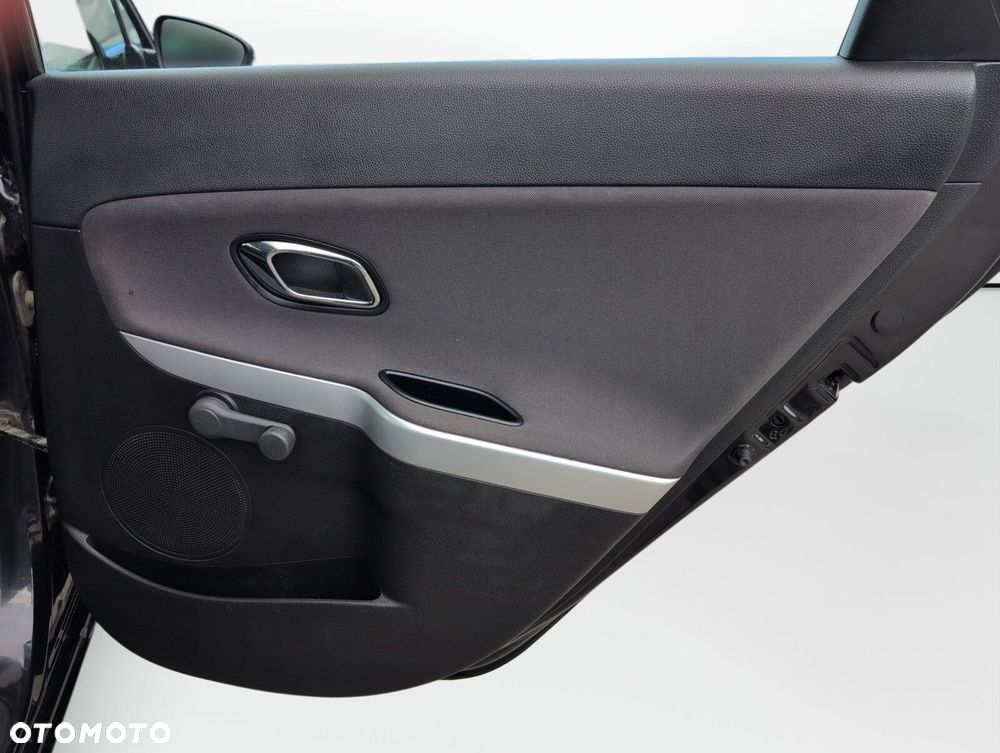 Kia Ceed 1.6 GDI M - 13