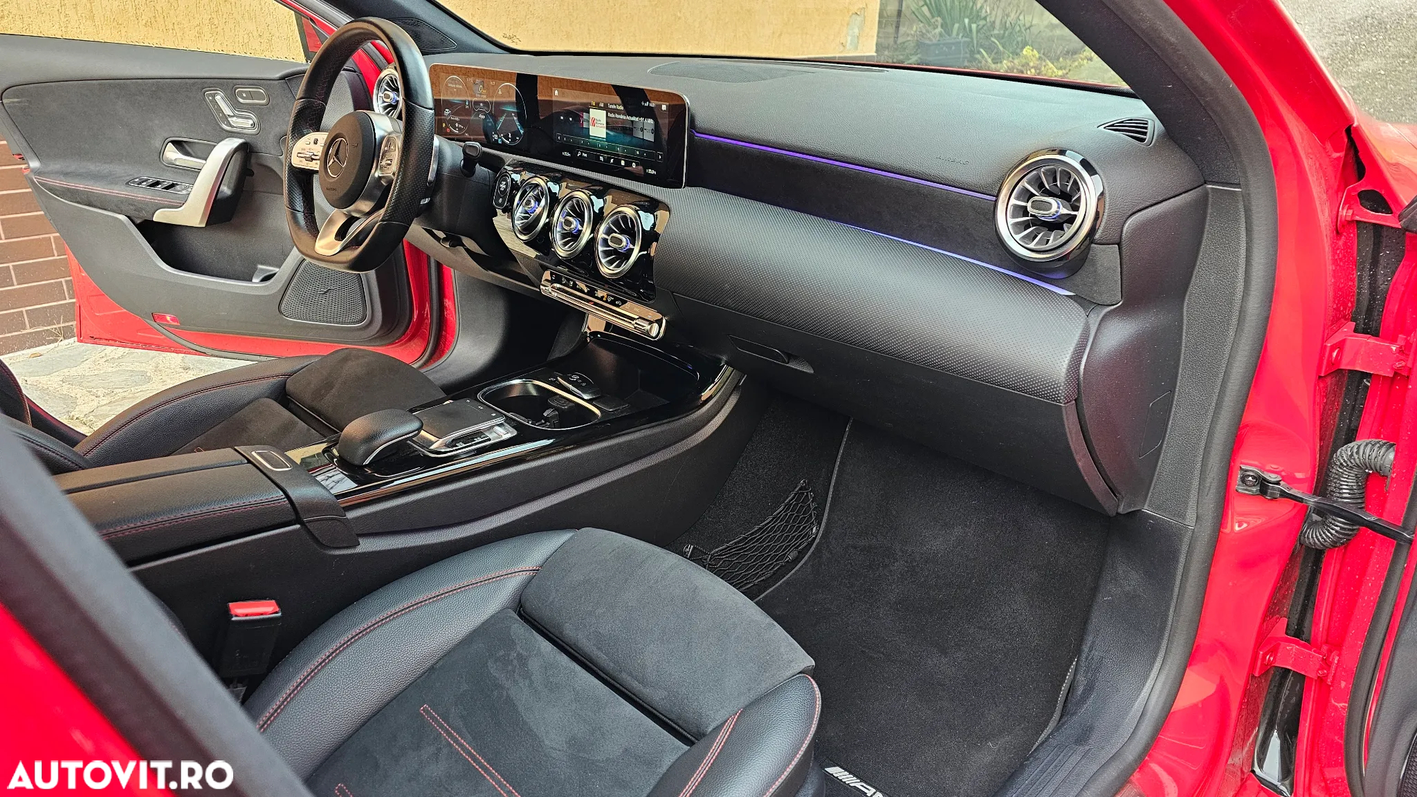 Mercedes-Benz A 220 4Matic 7G-DCT AMG Line - 14