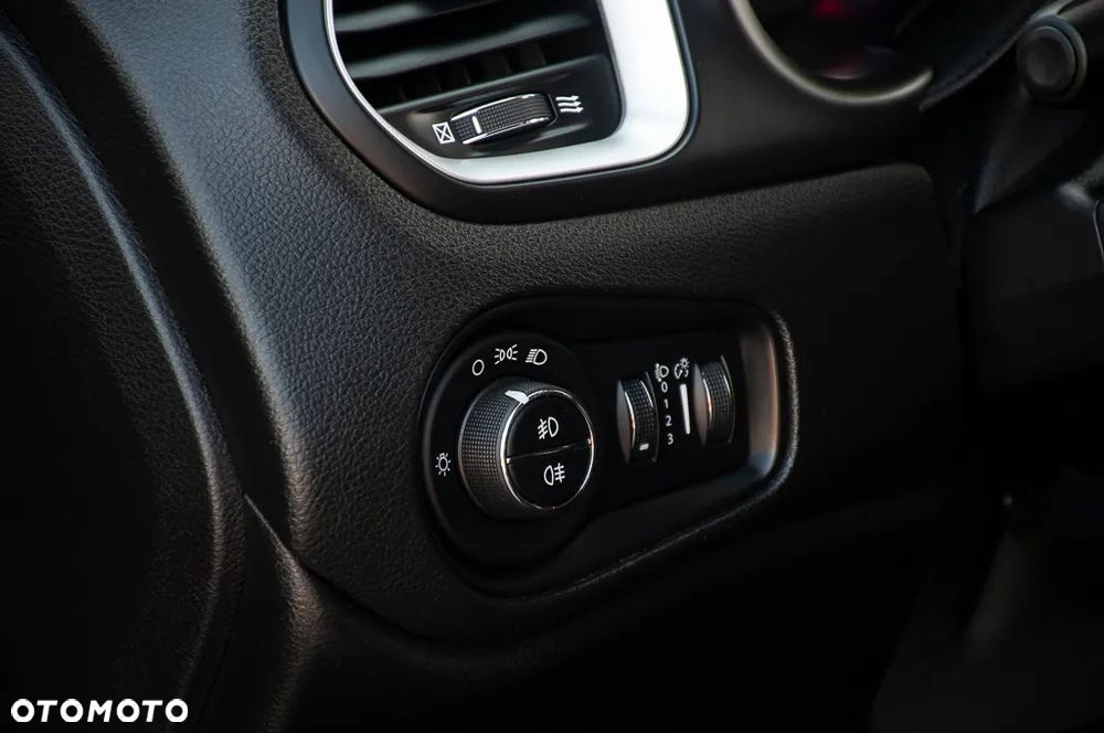 Jeep Renegade 1.4 MultiAir Longitude - 15