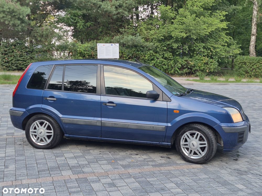 Ford Fusion - 2